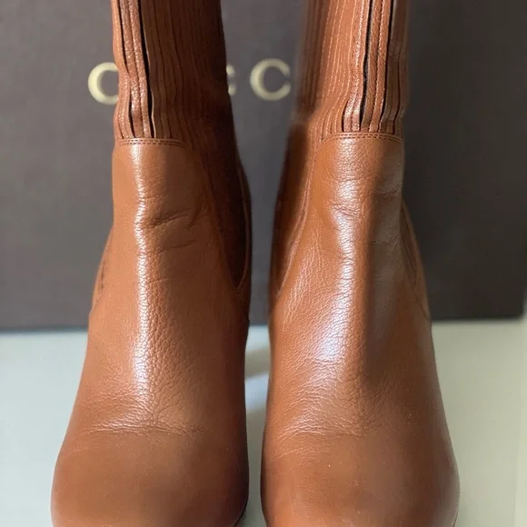 Authentic Gucci brown Ankle Boots - Picture 4 of 12